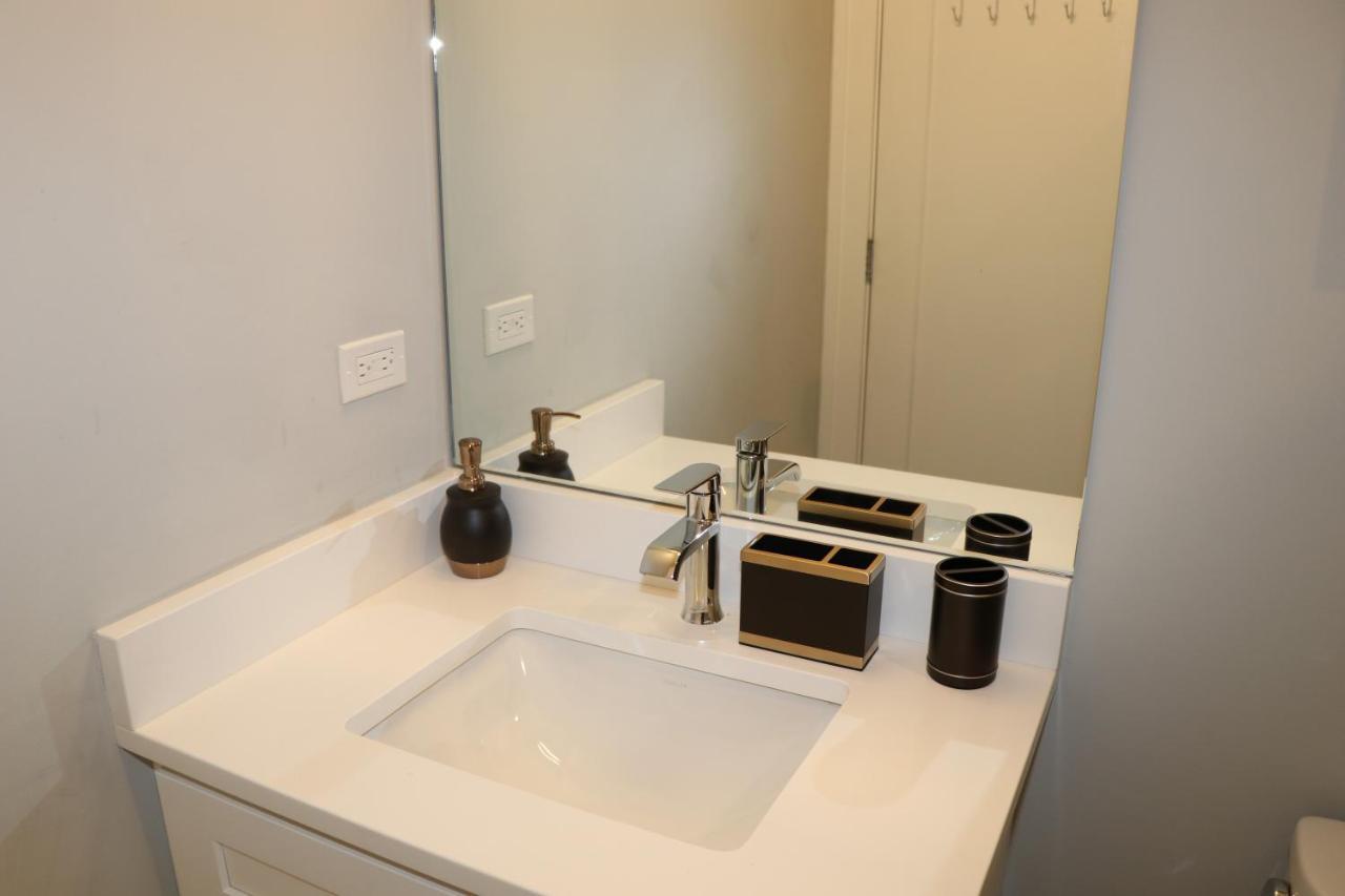 Ferienwohnung Chicago Exquisite Haven 2Bed 2Bath Near Downtown And United Center Exterior foto